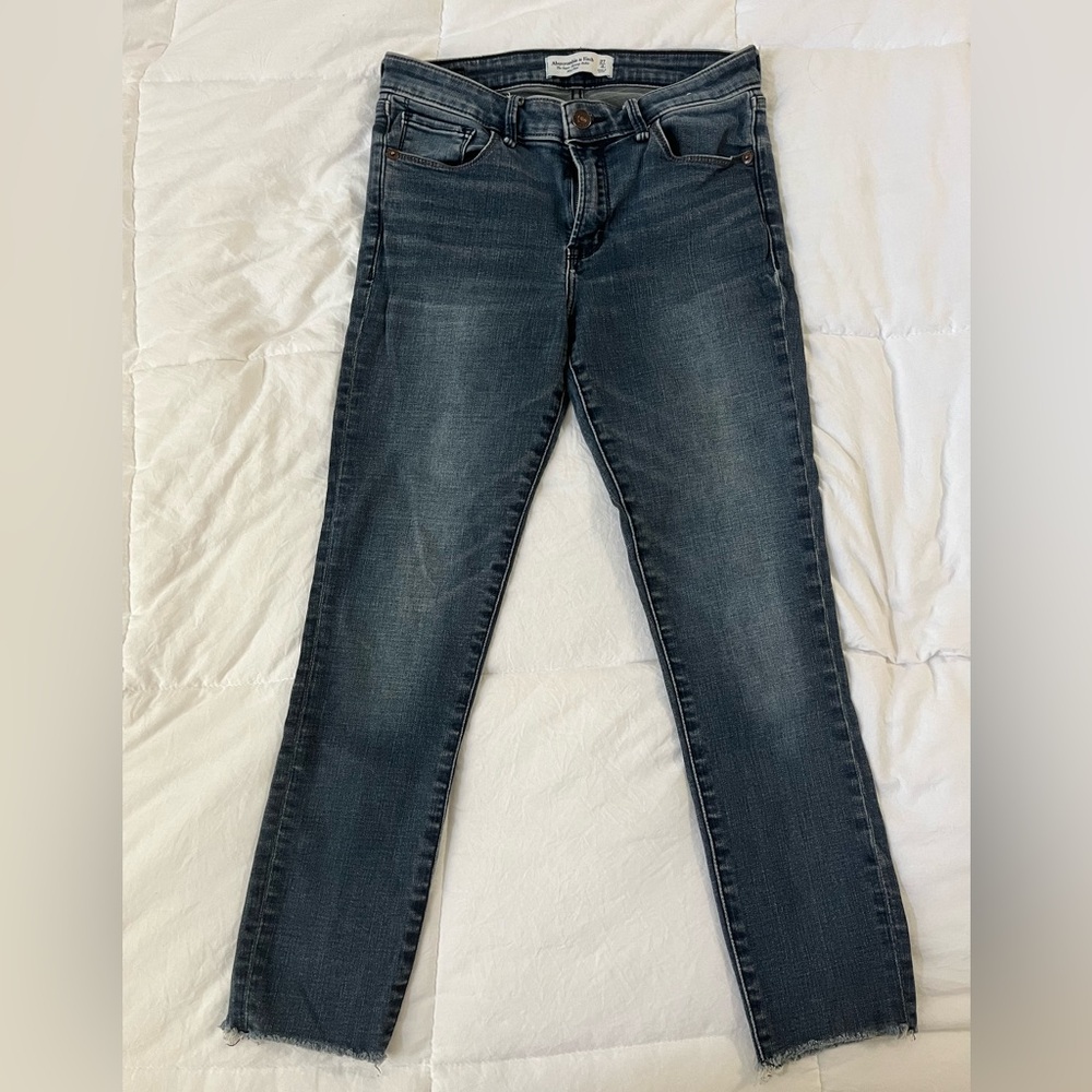 Abercrombie & Fitch The Super Skinny Ankle Mid Rise Jeans